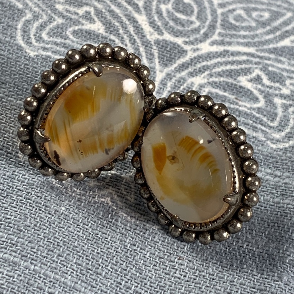 Screw back Earrings yellow/orange quartz cabachon